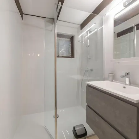 V32 With Parking And Shared Pool By Interhome * De Haan
